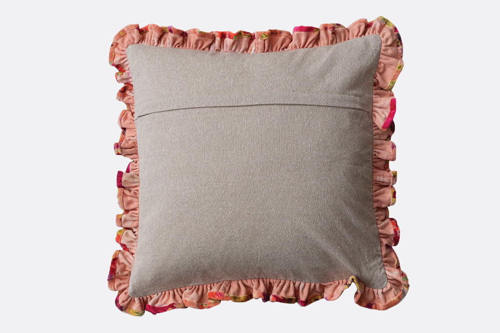 backside of velvet pillow, cream colored with zipper backing