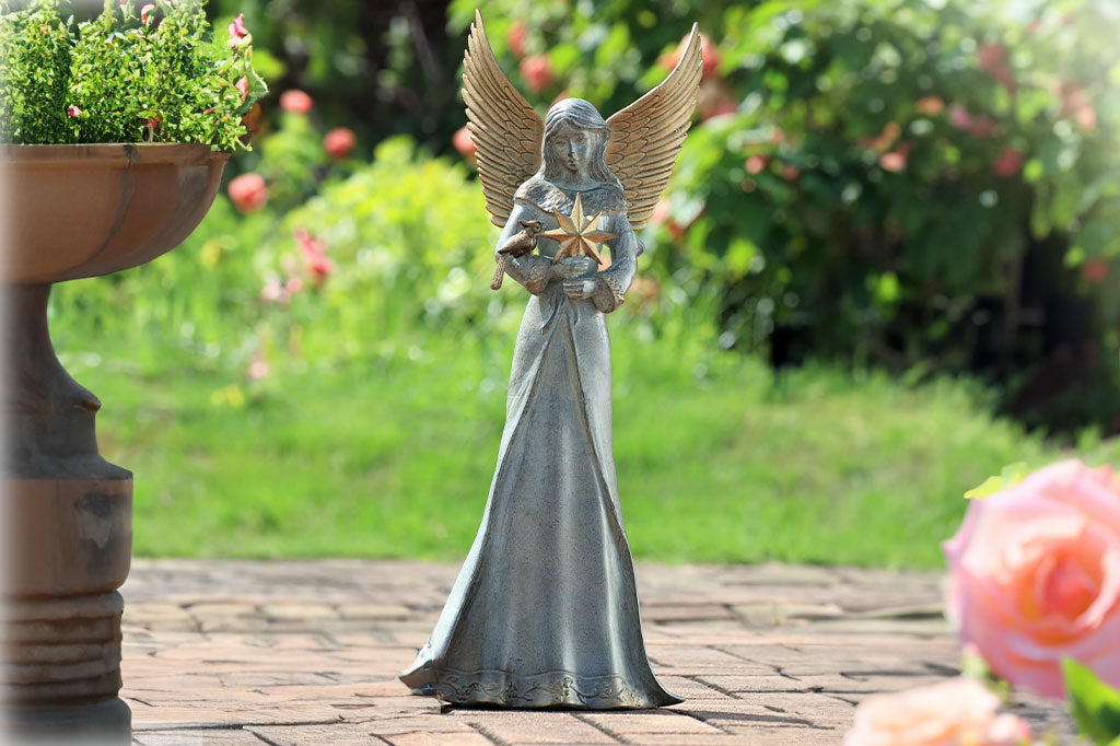 back view of Angelic Acquaintnces while displaying in a garden setting