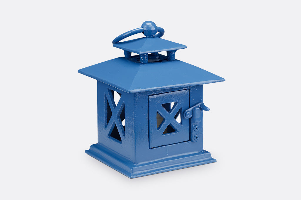 Cast metal classic beach house lantern in blue #color_blue