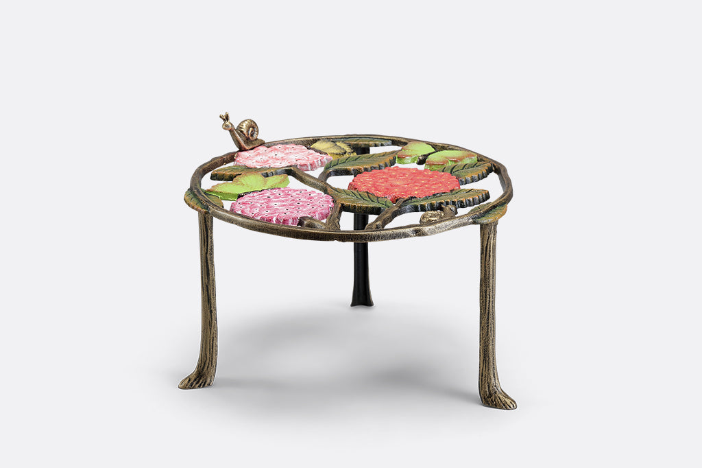 A set of 2 plant stands featuring details of pink hydrangeas, leaves, snails, and butterflies.