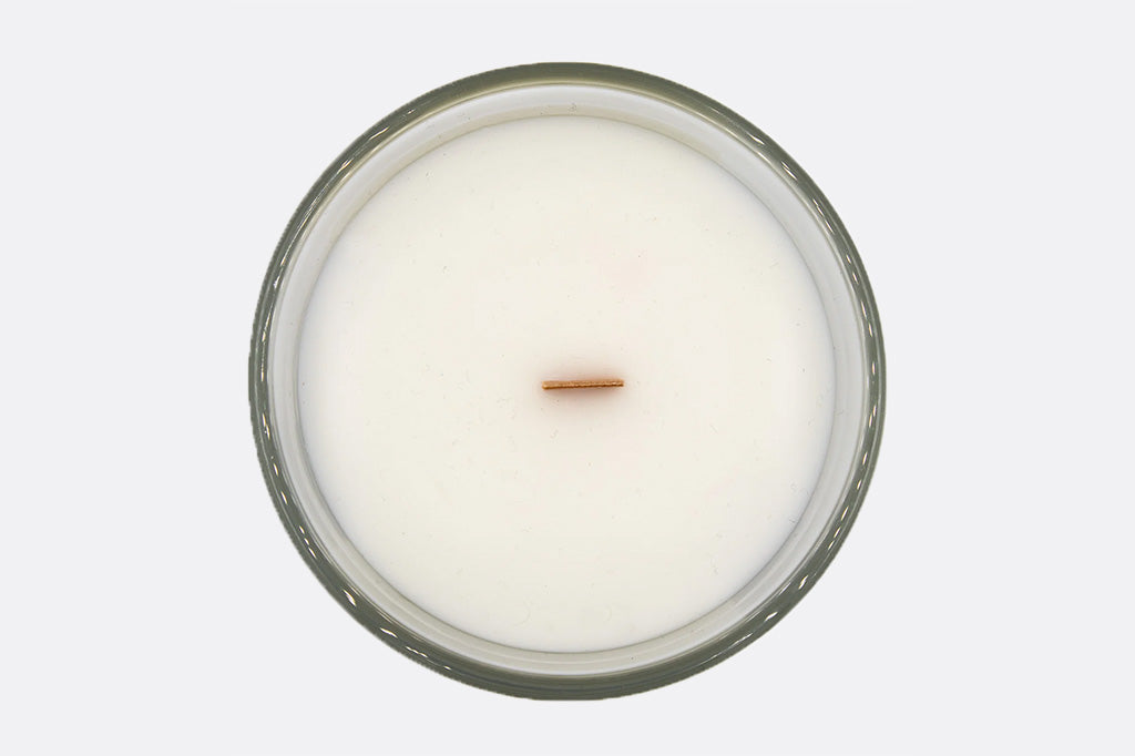 top view with wood wick of the Selene rose water and lily scented candle