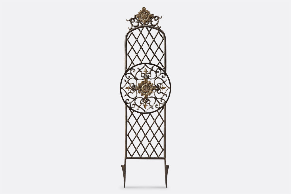 garden trellis with center sunflower medallion motif, surrounded by latice fretwork