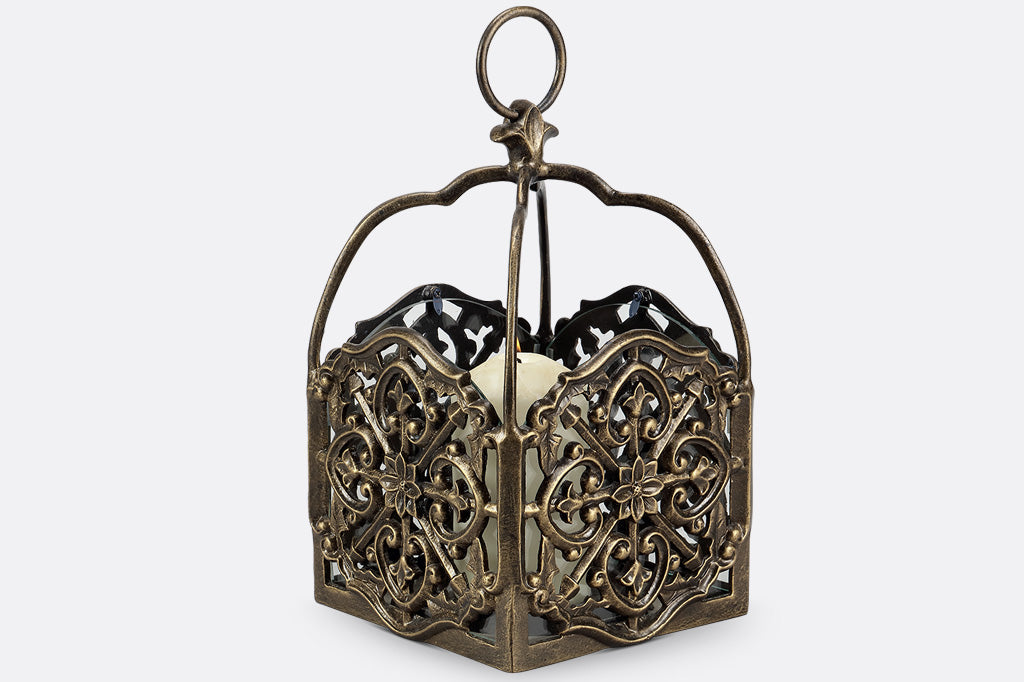 italianate fretwork hanging lantern box with 1 pillar candle