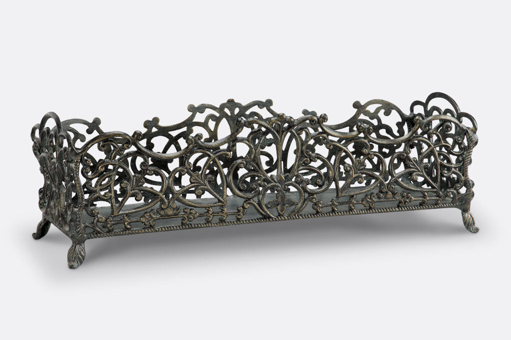 Fleur de Lys Herb Pots with Base