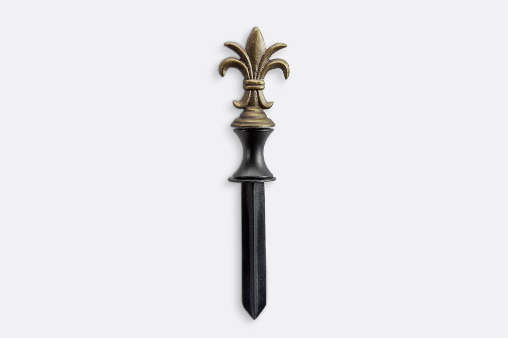 Alloro Hose Guard in bronze with fleur de lys/sheaf of wheat motif