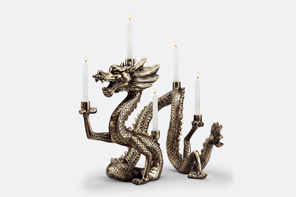 Candelabro cónico con forma de dragón Ming