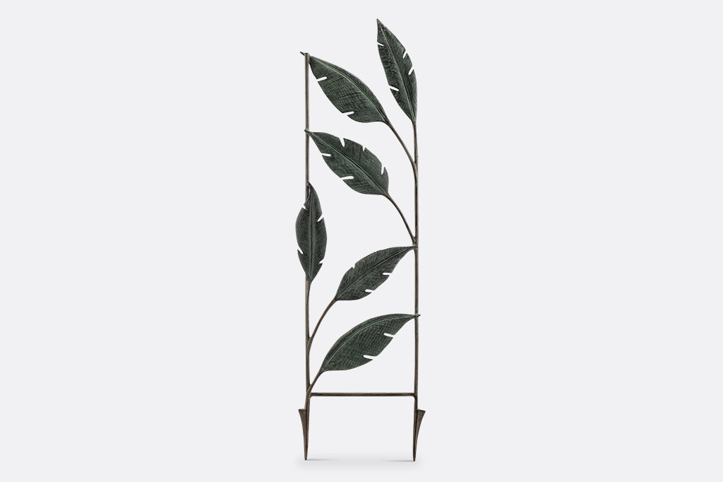 cast metal leaf trellis