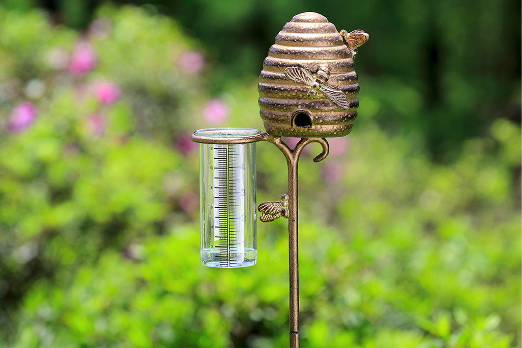 beehive raincatcher with glass beaker
