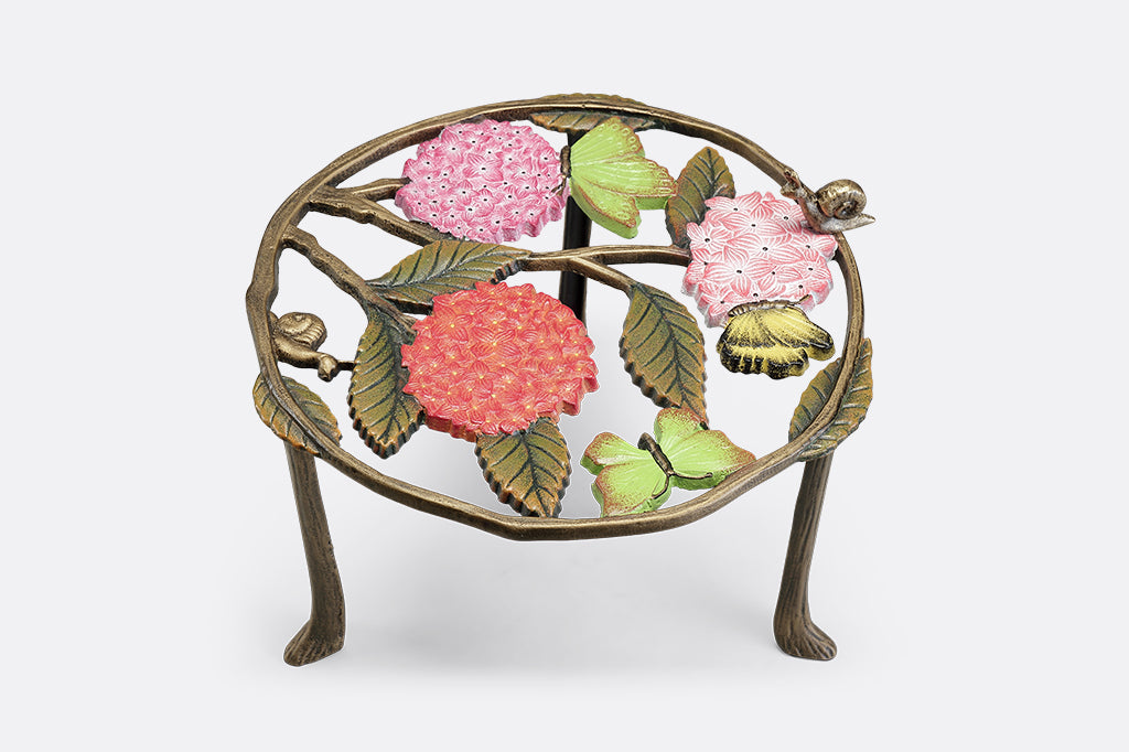 A set of 2 plant stands featuring details of pink hydrangeas, leaves, snails, and butterflies.