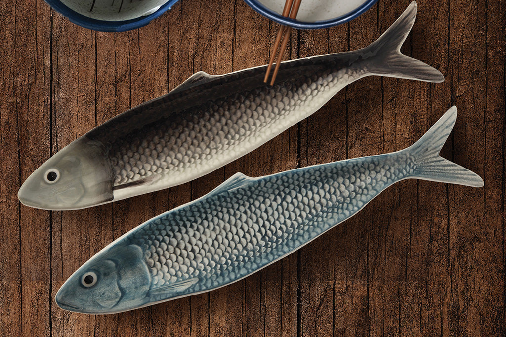 2 ceramic, realistic looking fish trays, food-safe
